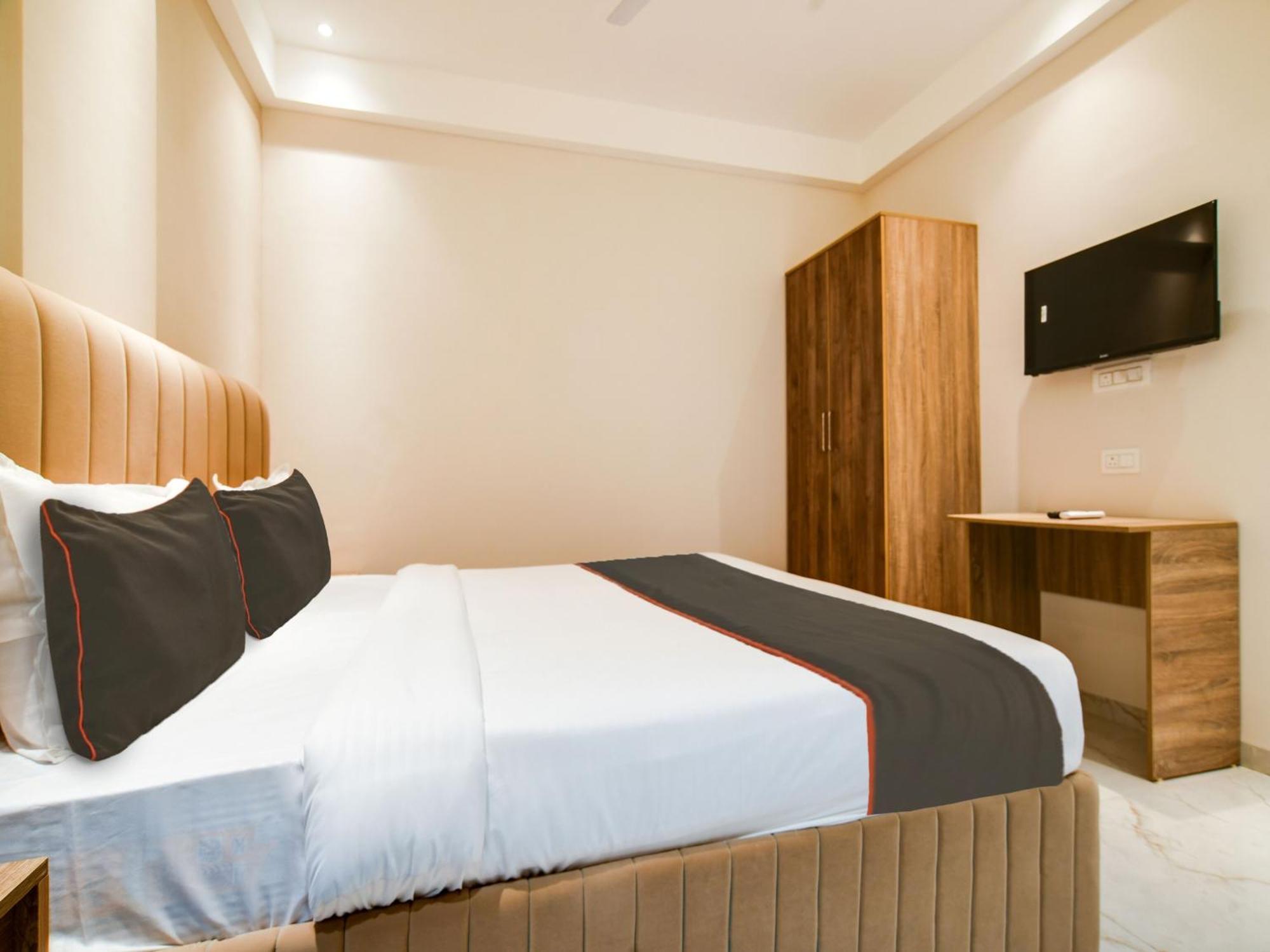 אינדורה Collection O Hotel Mint מראה חיצוני תמונה