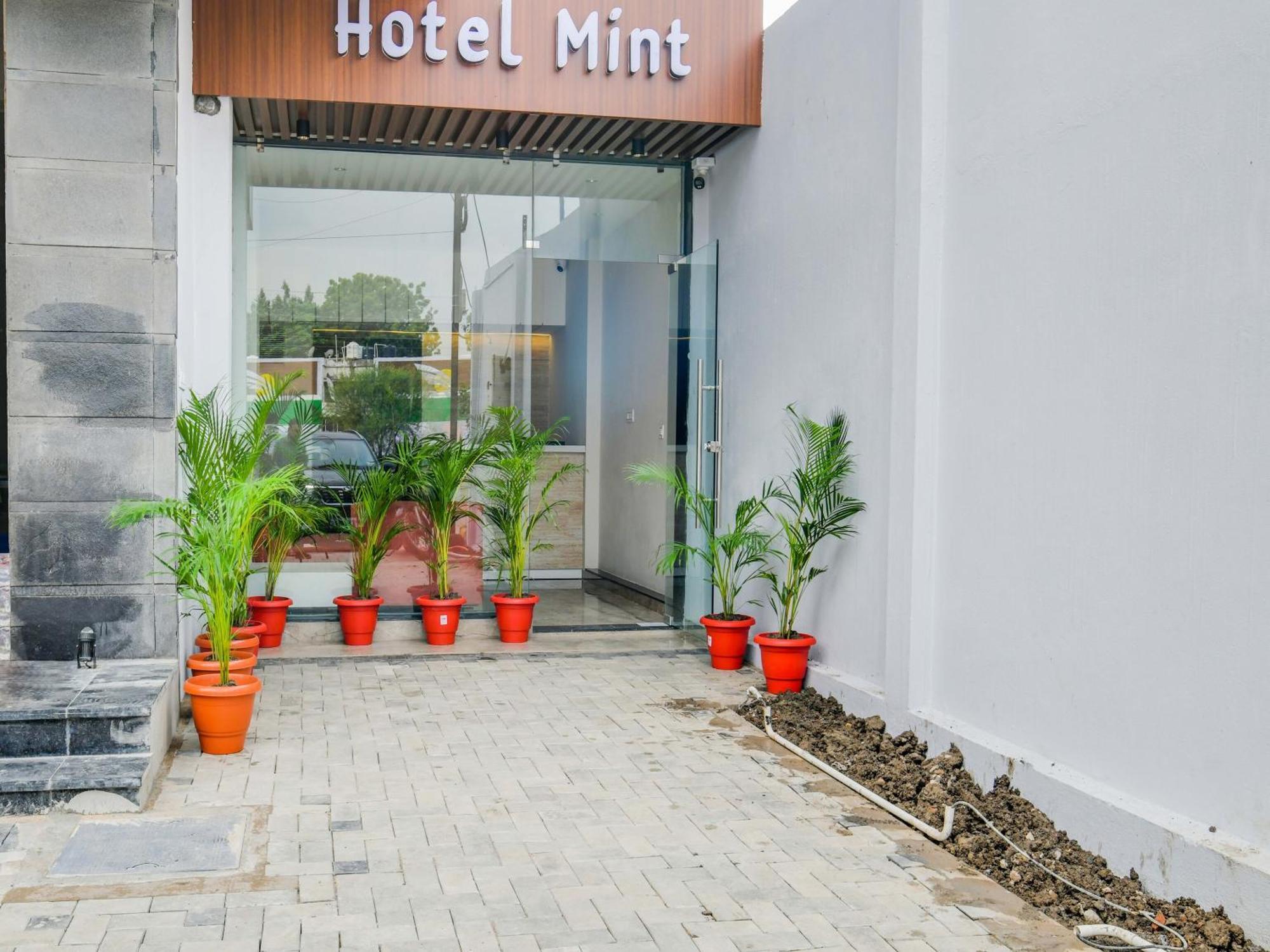 אינדורה Collection O Hotel Mint מראה חיצוני תמונה