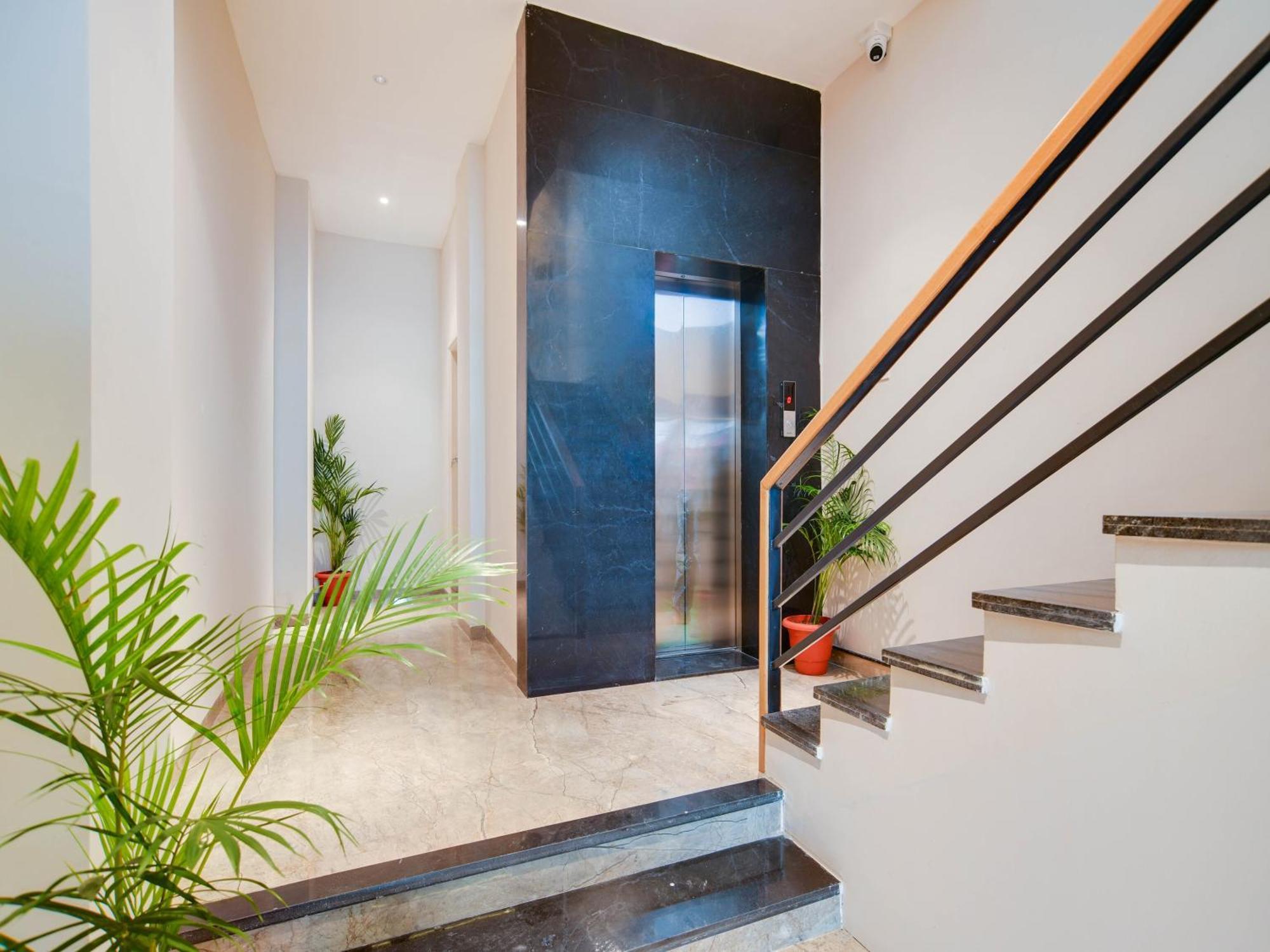 אינדורה Collection O Hotel Mint מראה חיצוני תמונה